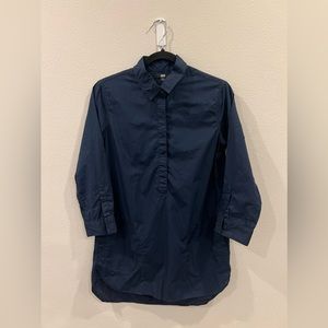 Uniqlo women’s navy button up
